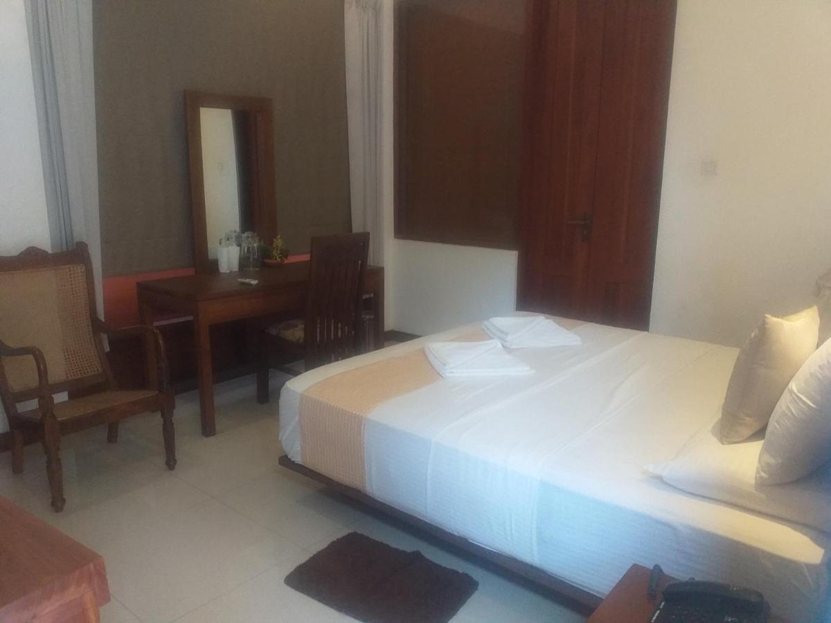 De Mansion Hotels Katugastota Экстерьер фото